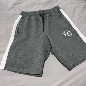 VANQUISH STRIKE CHARCOAL GREY SHORTS - Size S